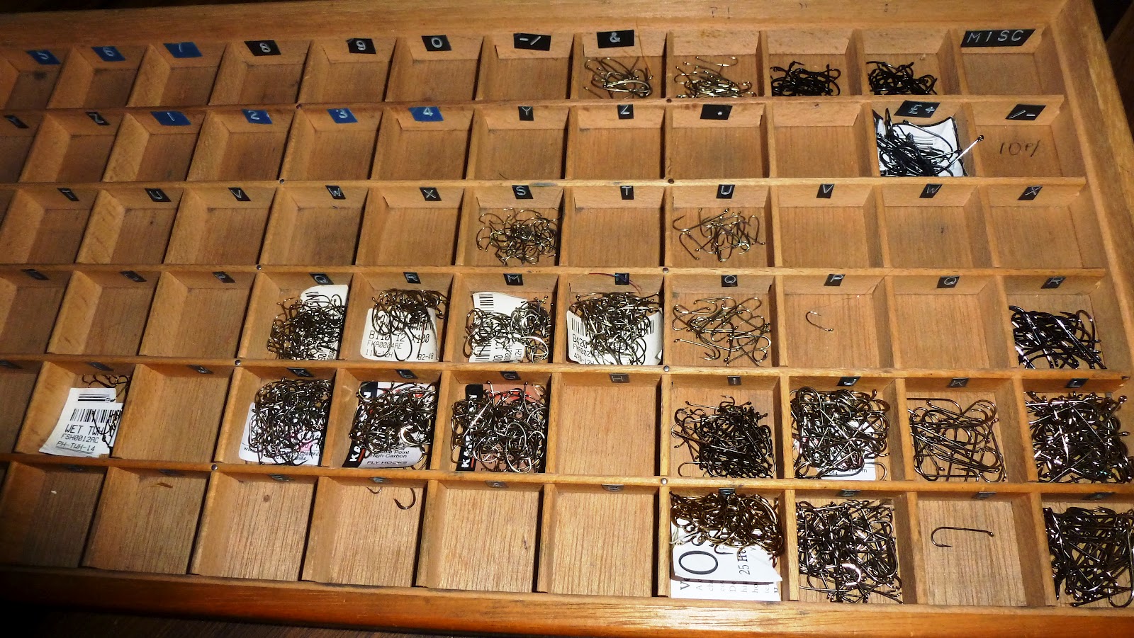 A FLY TYING JOURNAL Dubbing and hook storage