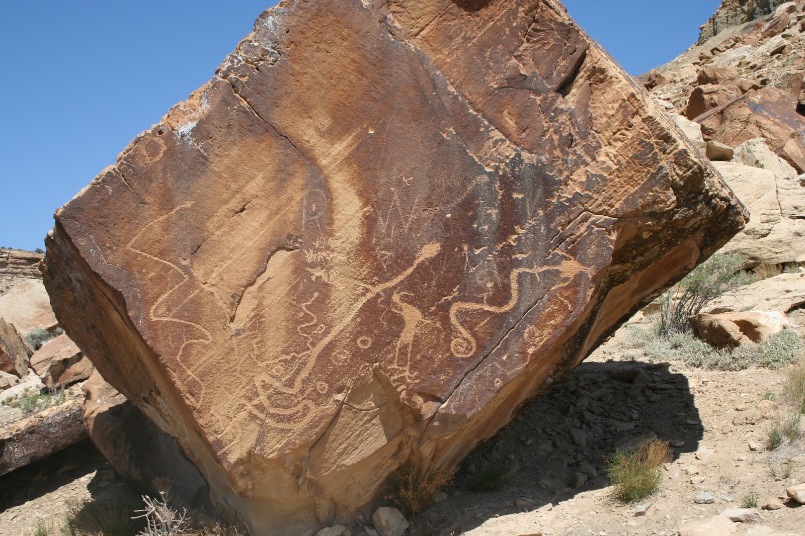 Utah Pictographs, Petroglyphs and Rock Art: Moore Cutoff Petroglyphs