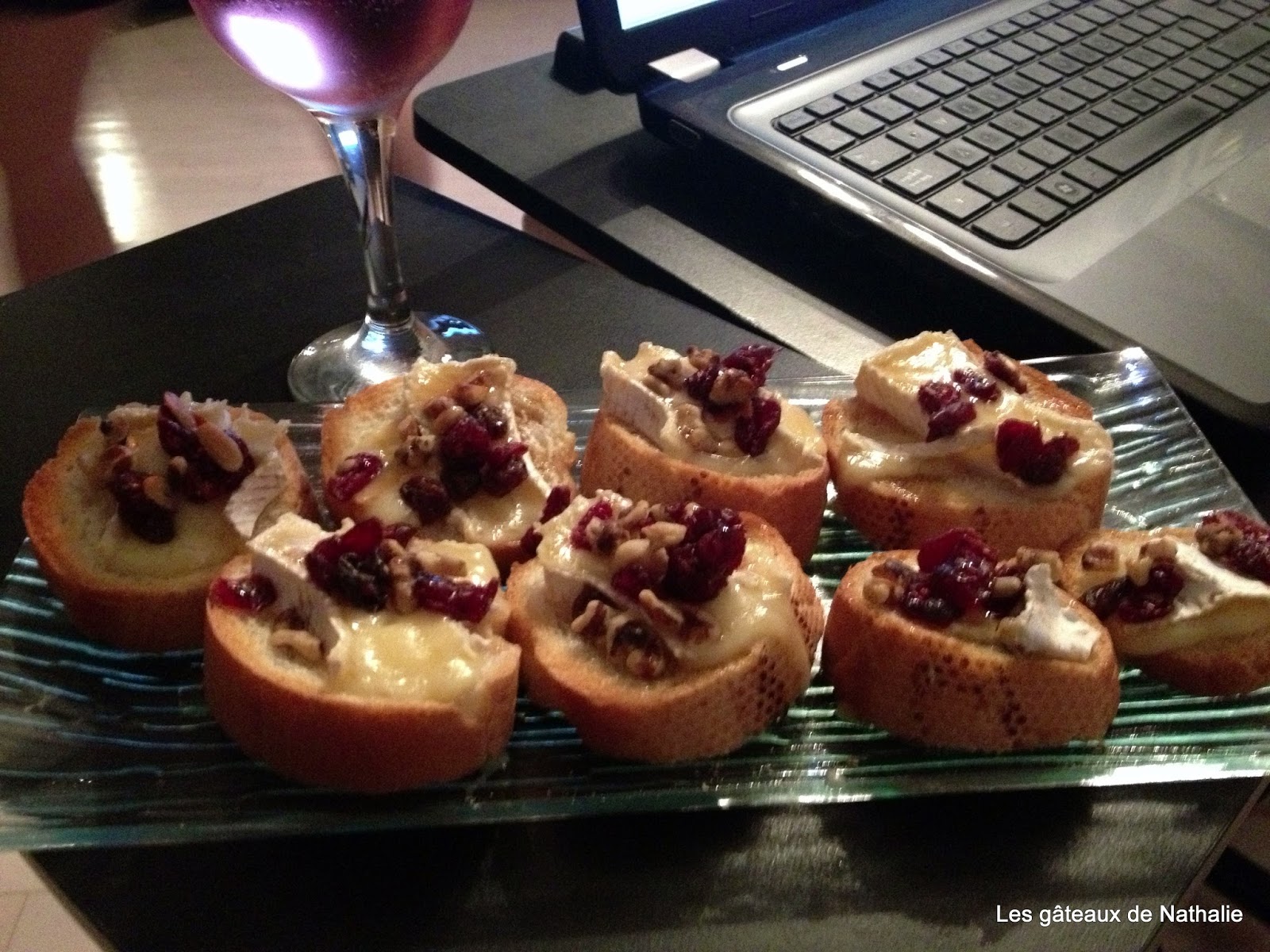 Croûtons de brie chaud noix canneberges et érable