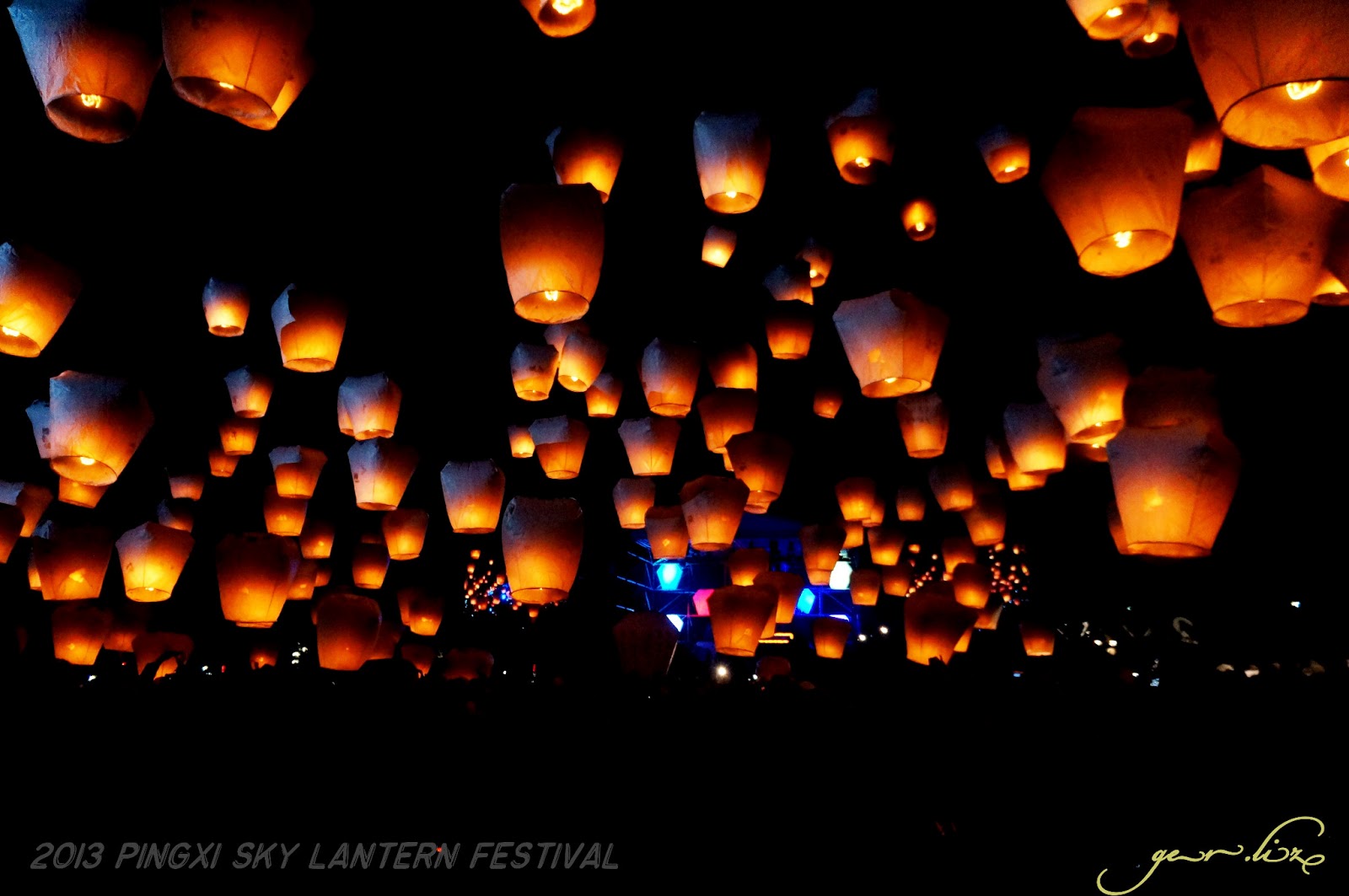 2013 Pingxi Sky Lantern Festival Trips... by Liz
