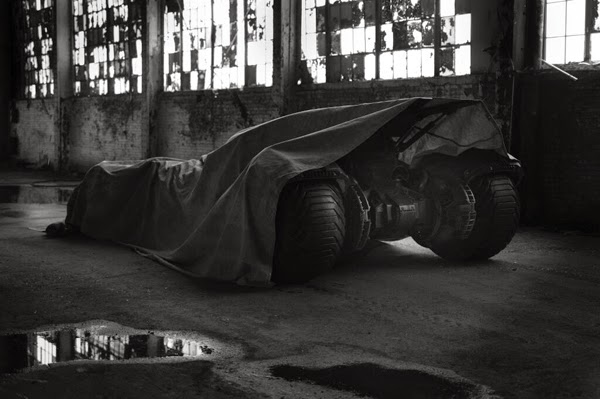 Primera imagen del Batmovil de "Batman Vs. Superman" Primera imagen del Batmovil de "Batman Vs. Superman"
