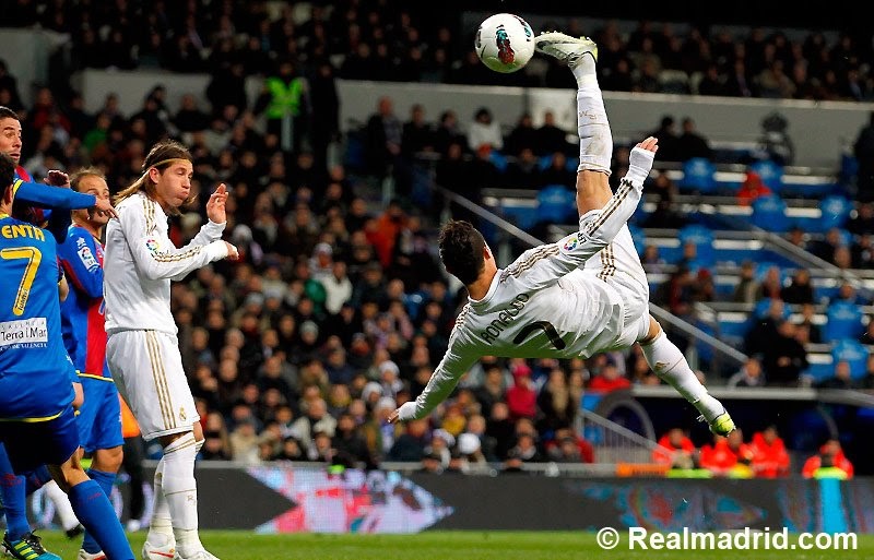 fanziediary: Cr7 awwsome bicycle kick