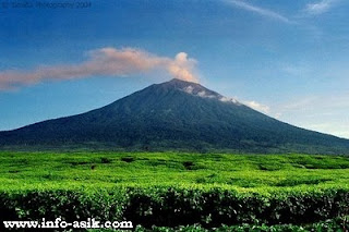 Gunung Tertinggi Di Indonesia (info-asik.com)