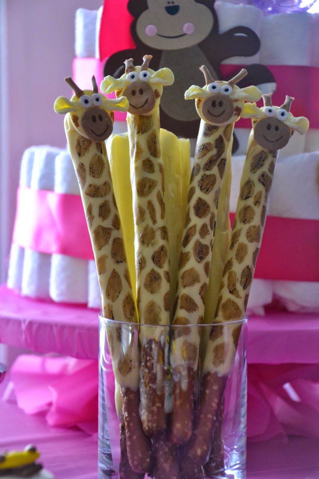 Much Ado About Somethin: Chocolate Covered Pretzel Giraffes