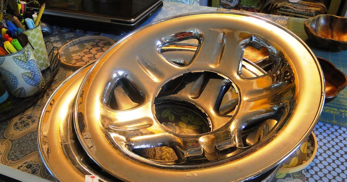 Button Bird Designs Hubcap Flowers