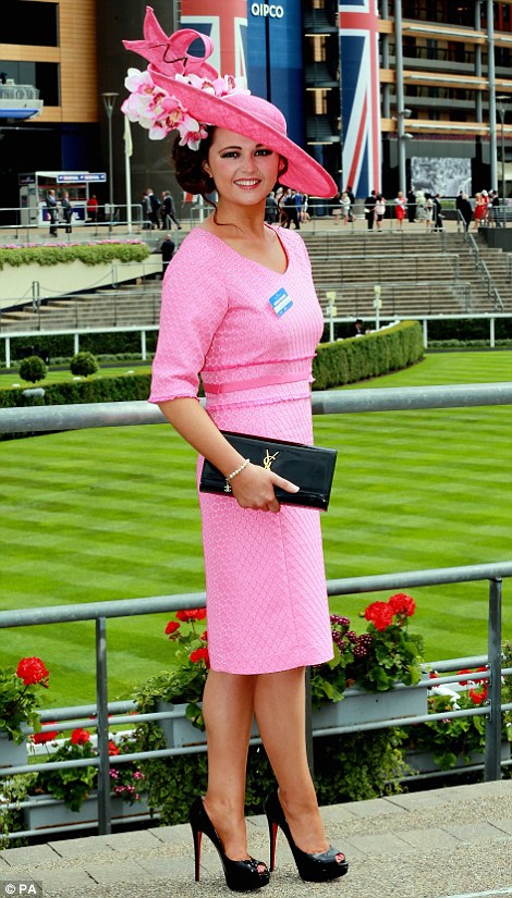 Jennifer Wrynne accessorised her all-pink look with a black YSL clutch on day 4 of Royal Ascot 2014