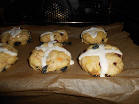 Hot Cross Buns in the Oven