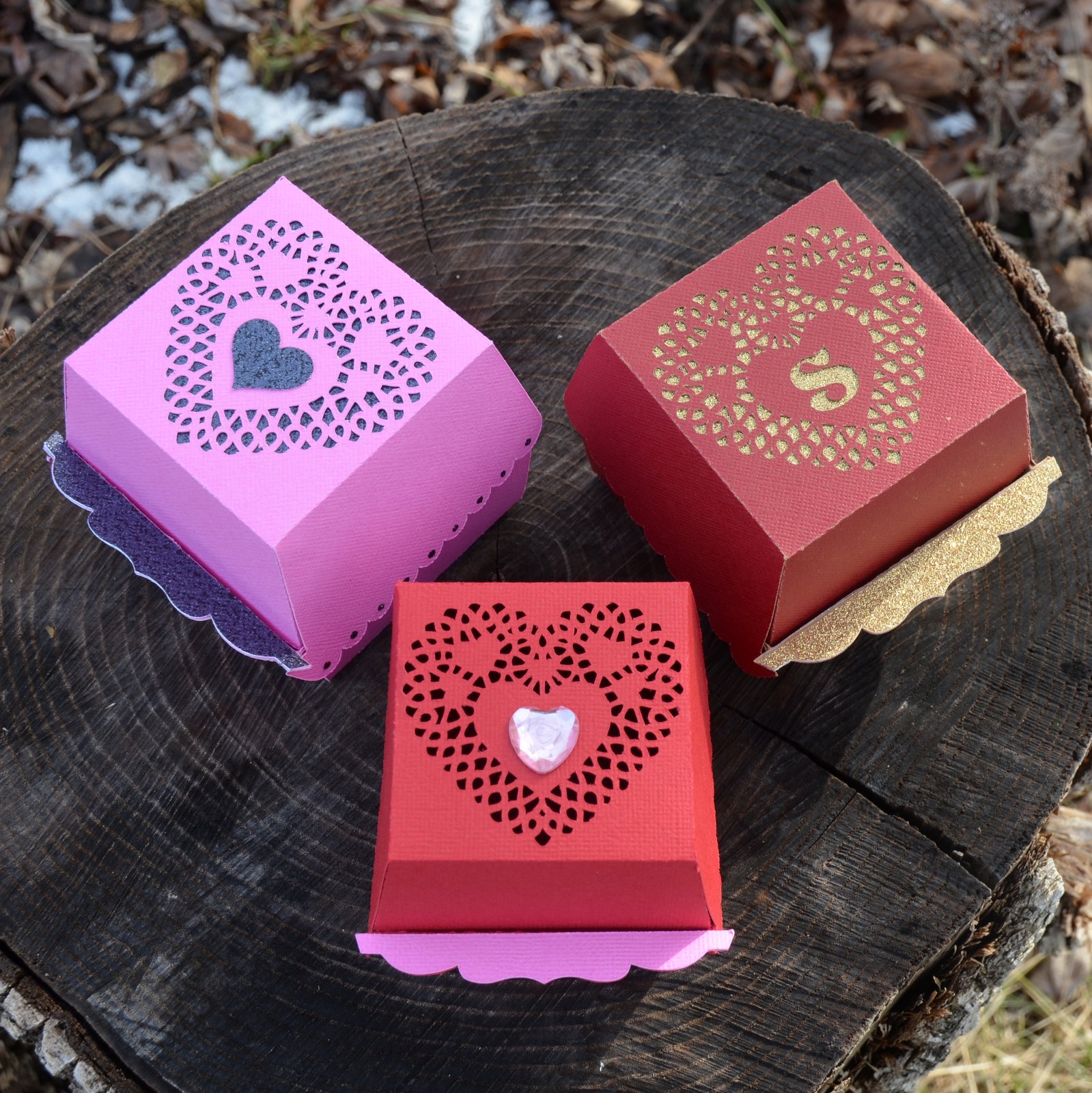 Samantha Walker's Imaginary World Heart Lace Clam Shell Box Tutorial