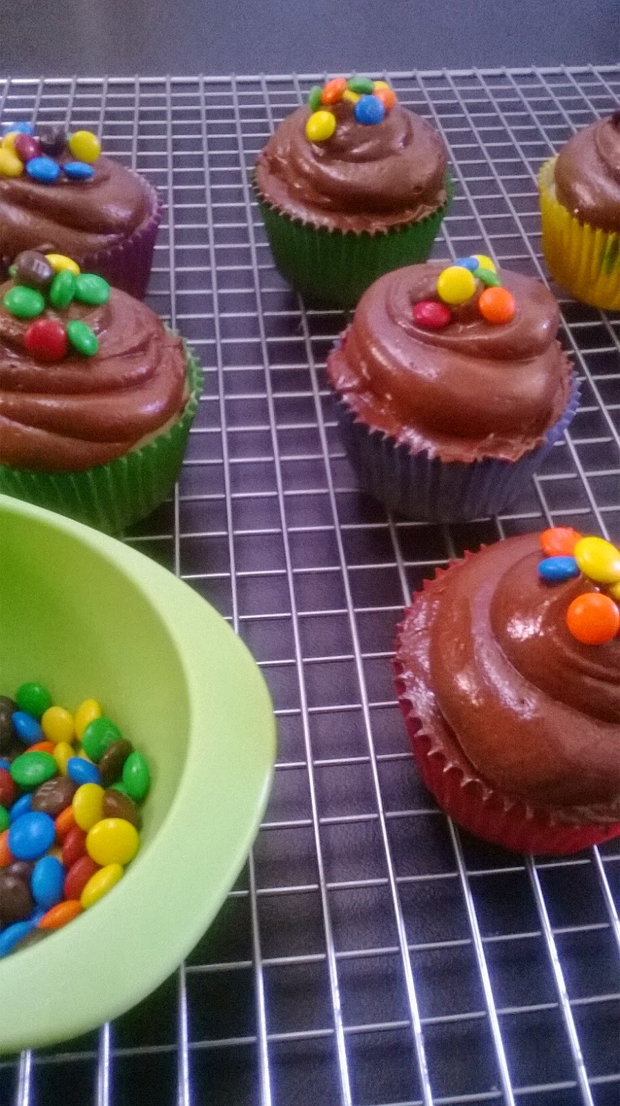 M&m's Cupcakes Con Frosting De Chocolate
