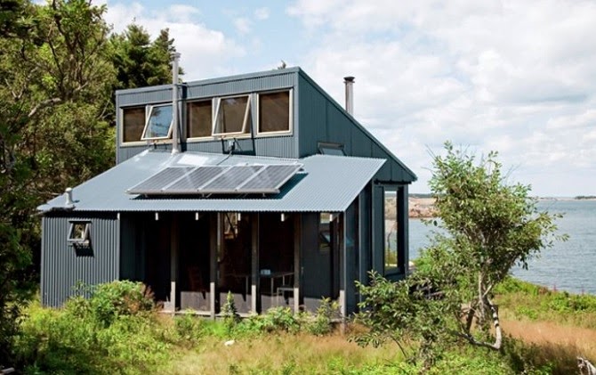 tiny houses maine 32 foot here is tiny house that completely self supporting on an island in maine self sustaining property tiny houses maine tiny houses maine 32 foot here is tiny house that completely self supporting on an island in maine self sustaining property tiny houses maine