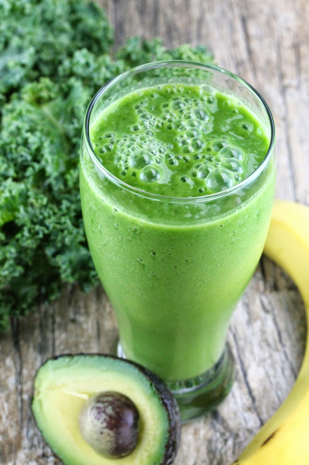 kale avocado banana green smoothie