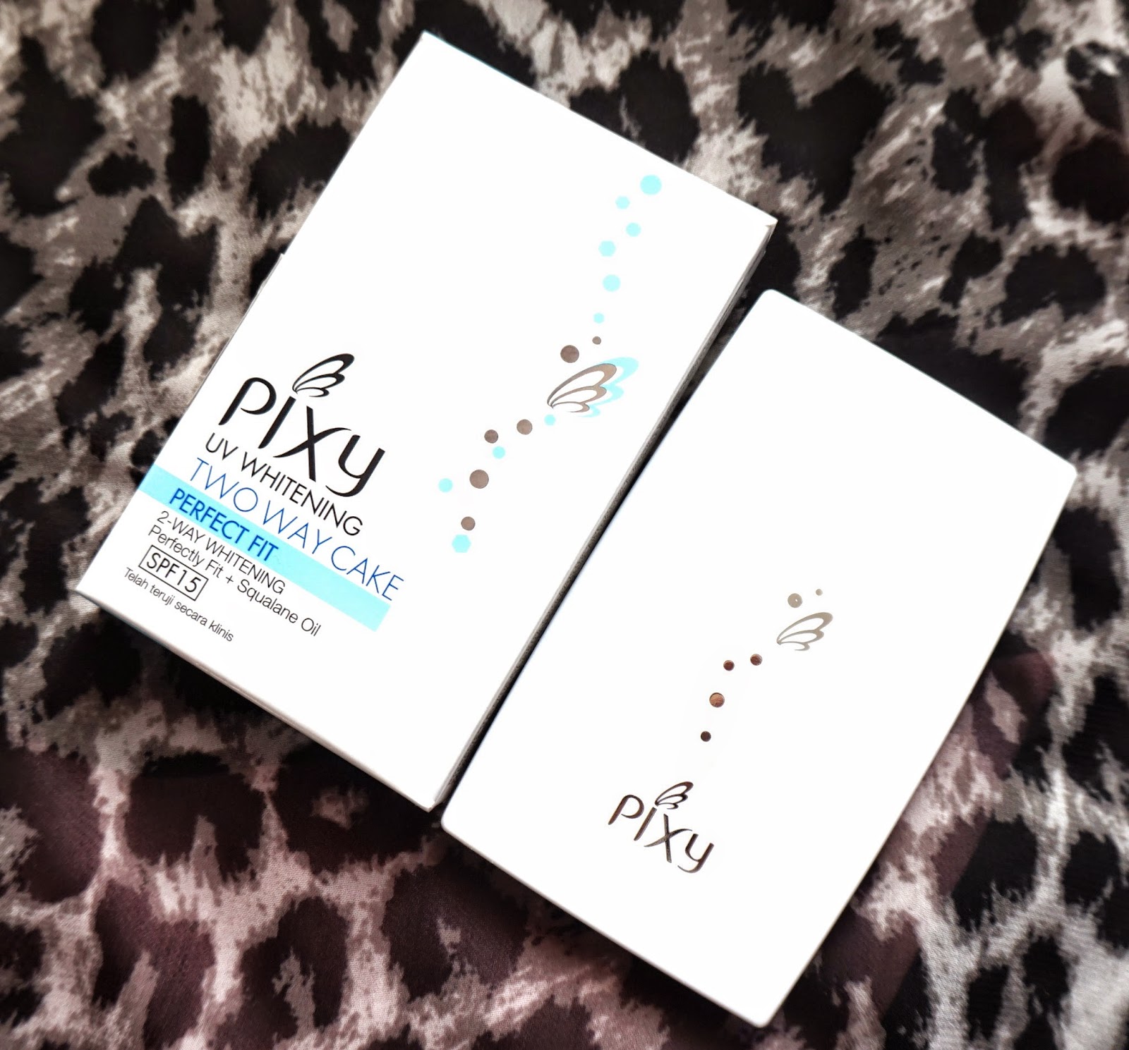 Pixy UV Whitening TwoWay Cake Perfect Fit in Tropical Pixy UV Whitening TwoWay Cake Perfect Fit in Tropical