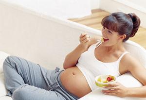 4 Pantangan Makanan Bagi Ibu Hamil 4 Pantangan Makanan Bagi Ibu Hamil