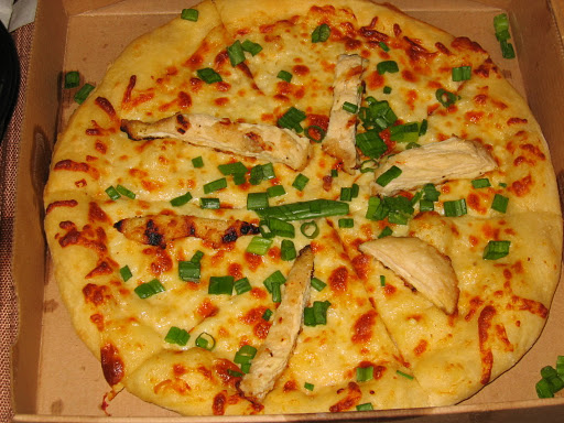 Hot N Steamy Food Chicken Alfredo Pizza Pizza Of The Month