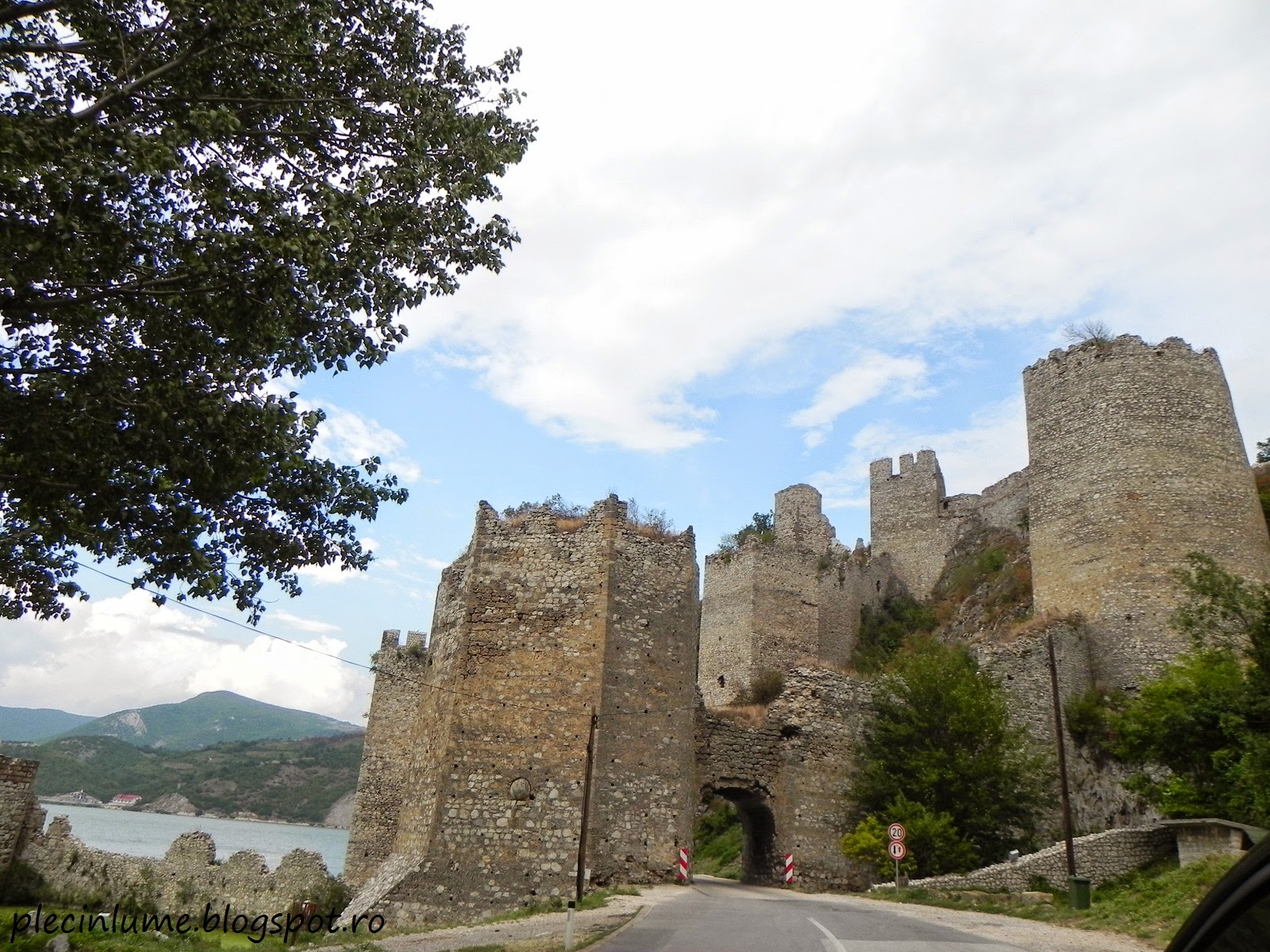 Cetatea Golubac (a porumbelului), Serbia Cetatea Golubac (a porumbelului), Serbia