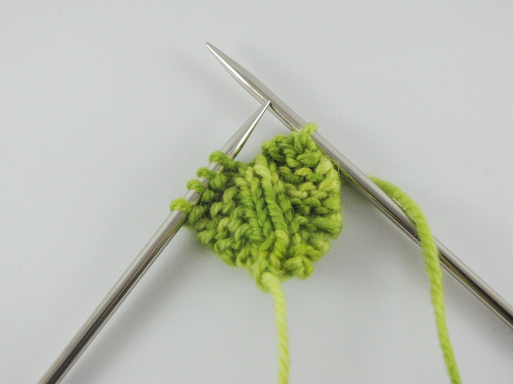 Shamrock / Clover Knitting Pattern for St Patricks Day - Natural Suburbia