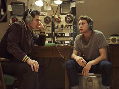 Image of James Franco and George MacKay in the Hulu original series 11.22.63