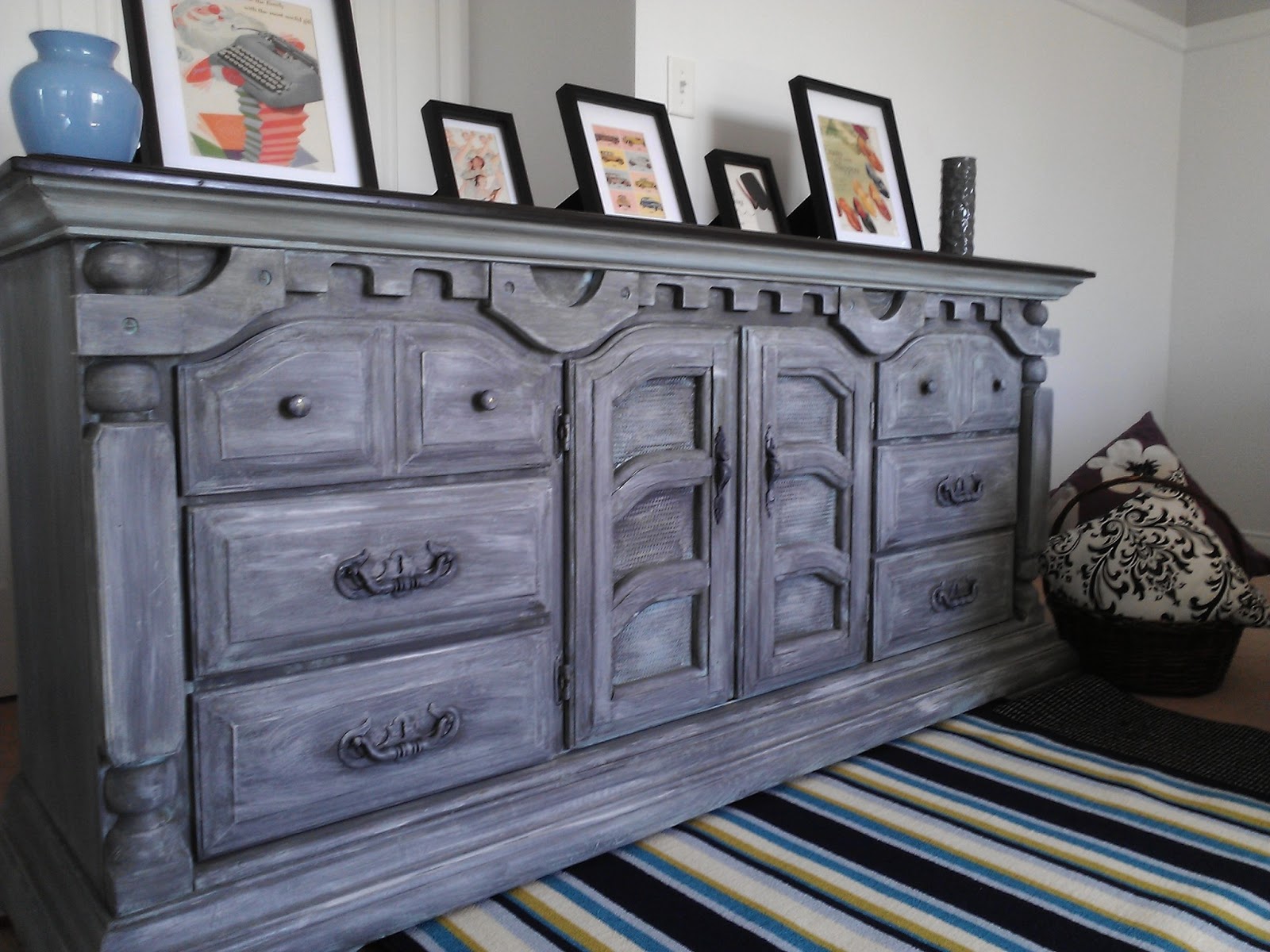 Re-tiqued by Rae Bond: Very Whitewashed Grey Dresser
