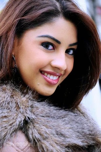 Richa Gangopadhyay Hot