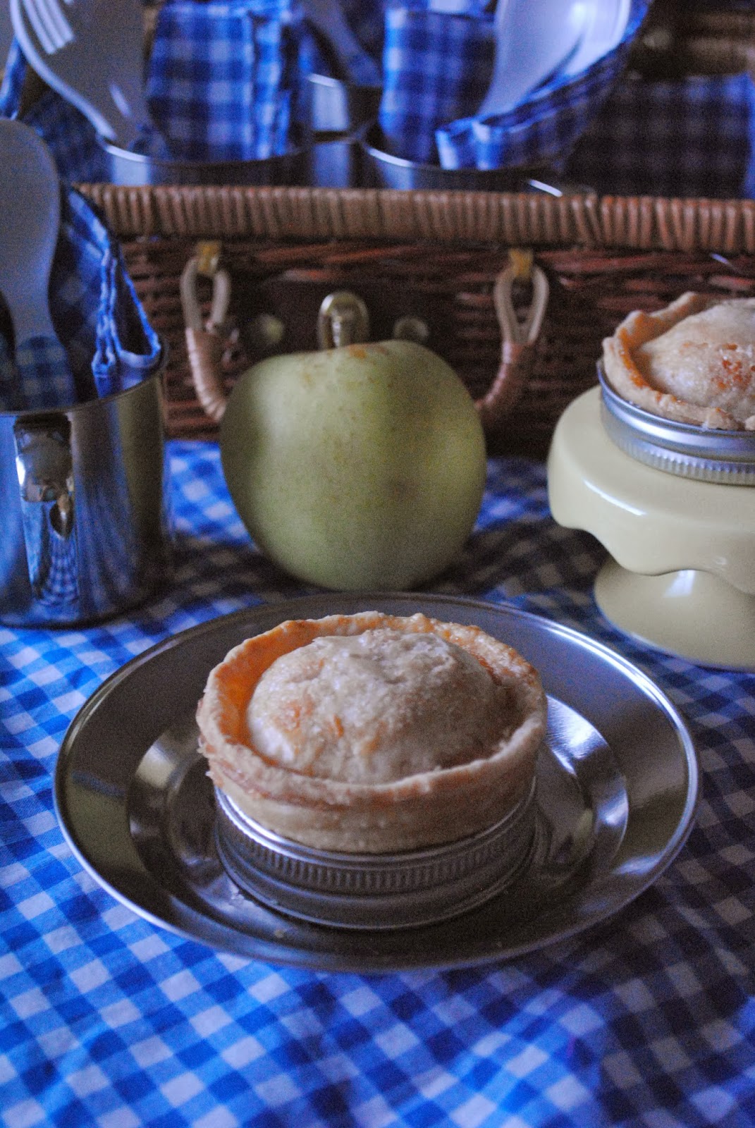 Juli Jacklin's Cupcakes Canning Jar Lid Mini Apple Pies