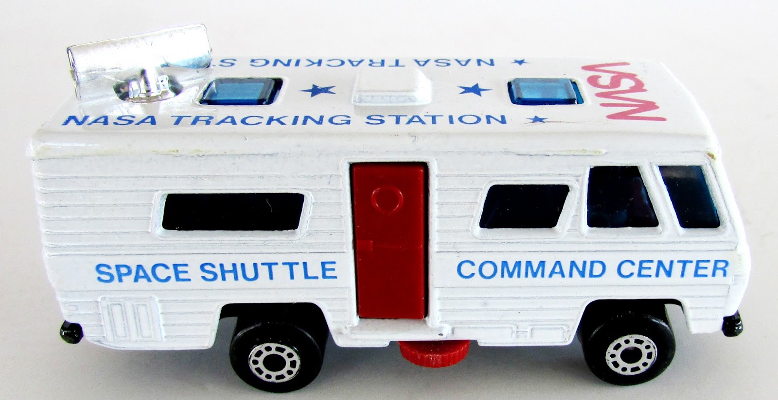 Toys and Stuff Matchbox NASA Tracking Vehicle 014 on Header Card