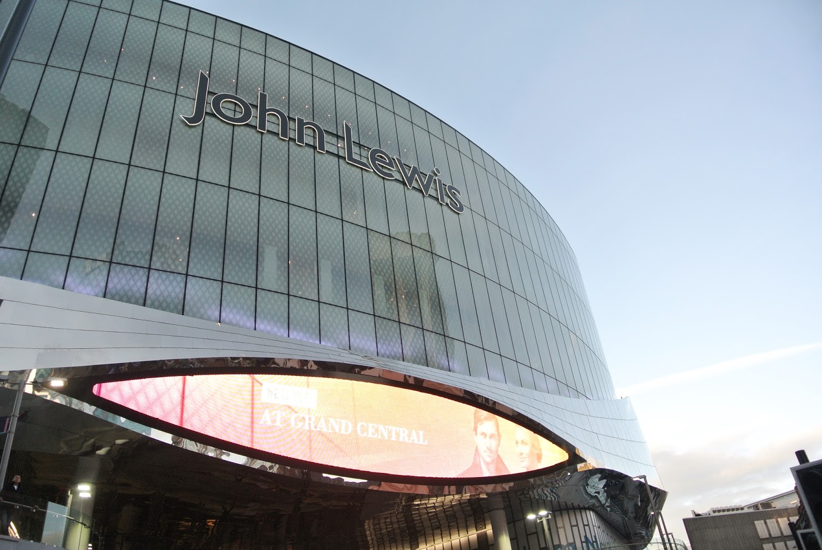 GRAND CENTRAL BIRMINGHAM LAUNCH WITH T H BAKER PRETTY YOUNG THING