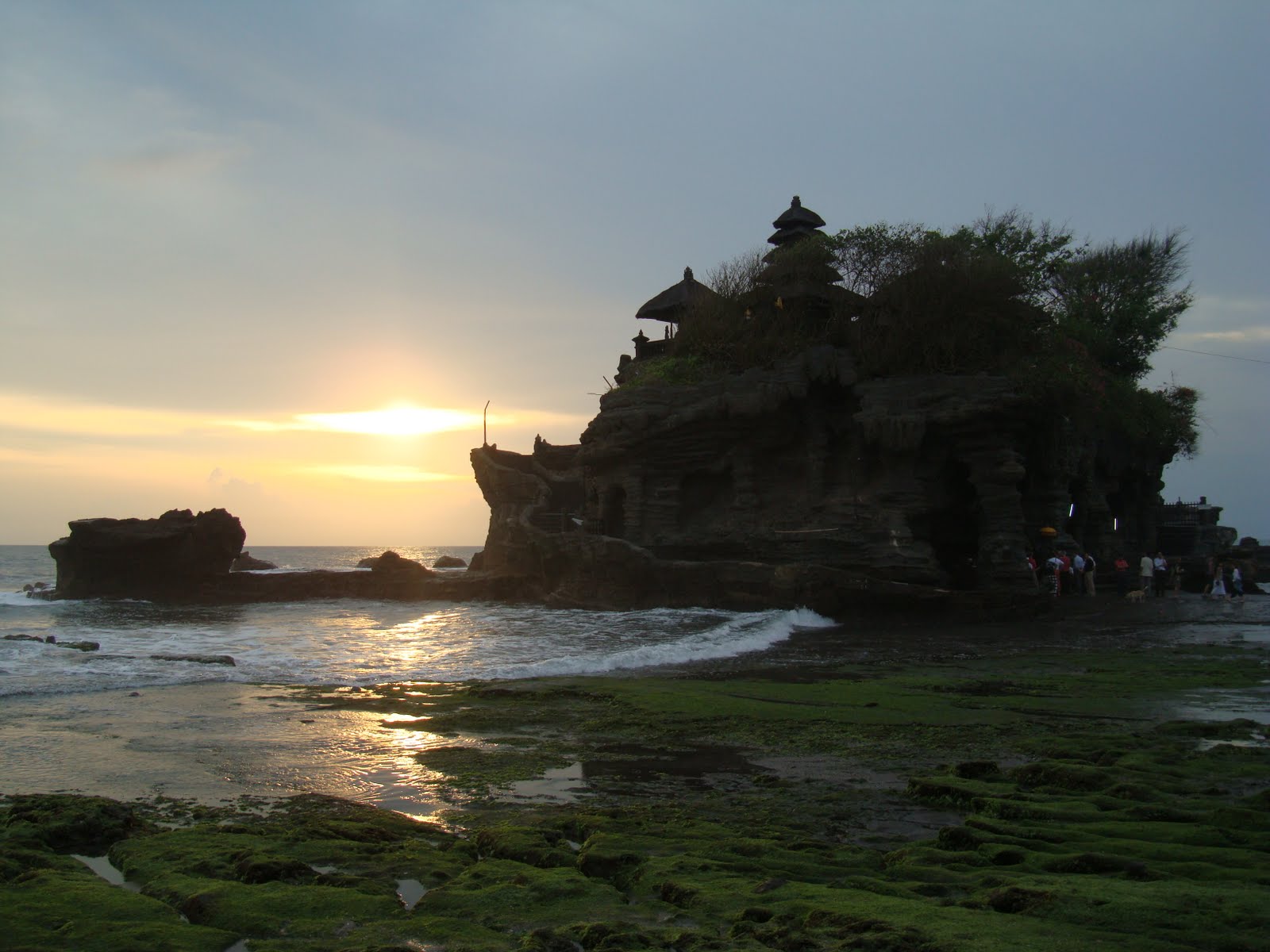 Lintas Bali Tempat Wisata menarik Di Bali Tanah Lot
