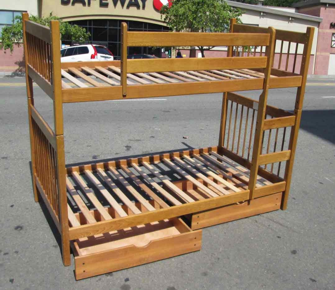 UHURU FURNITURE & COLLECTIBLES SOLD Bunk Bed with Accessories 175