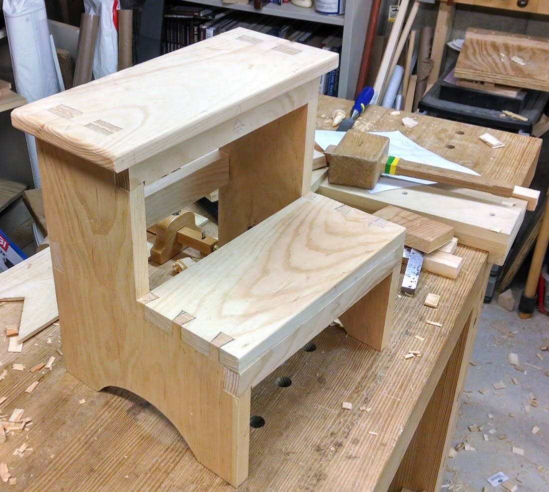 Close Grain: Shaker Step Stool Class Started