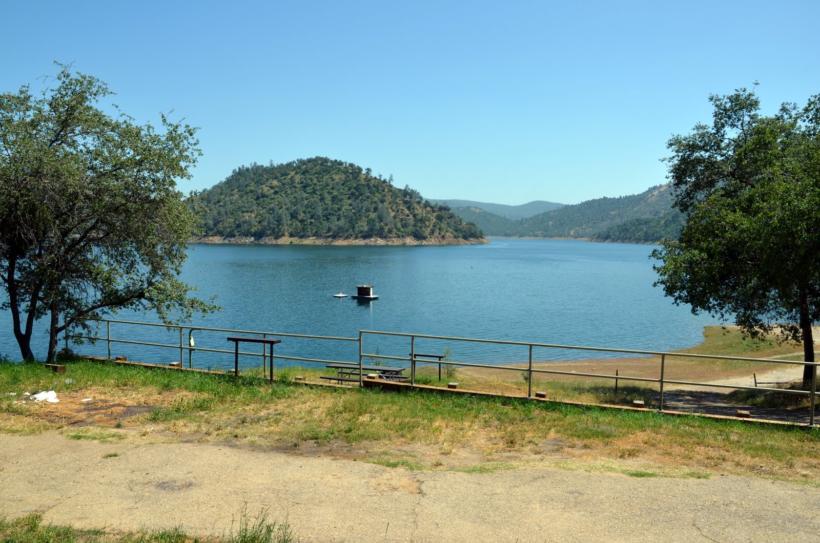 RVing Beach Bums Pine Flat Lake/Island Park Near Fresno, CA