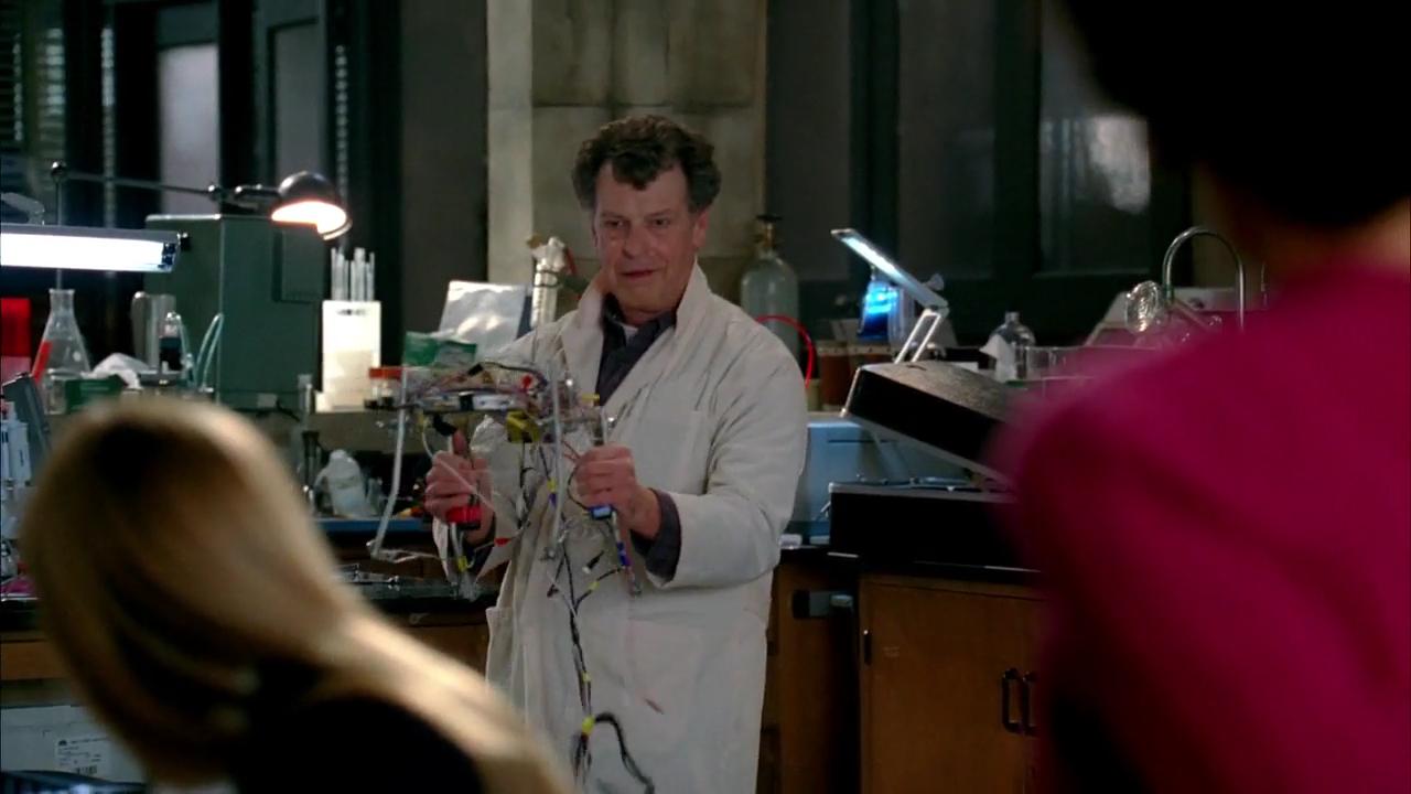 Fringe Season 1 (2008)