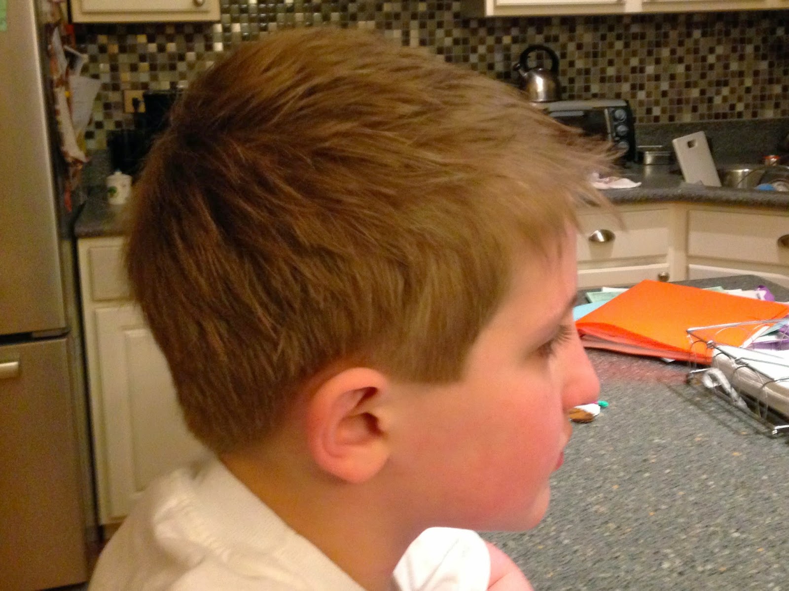36 How to give boy haircut with scissors for Oval Face