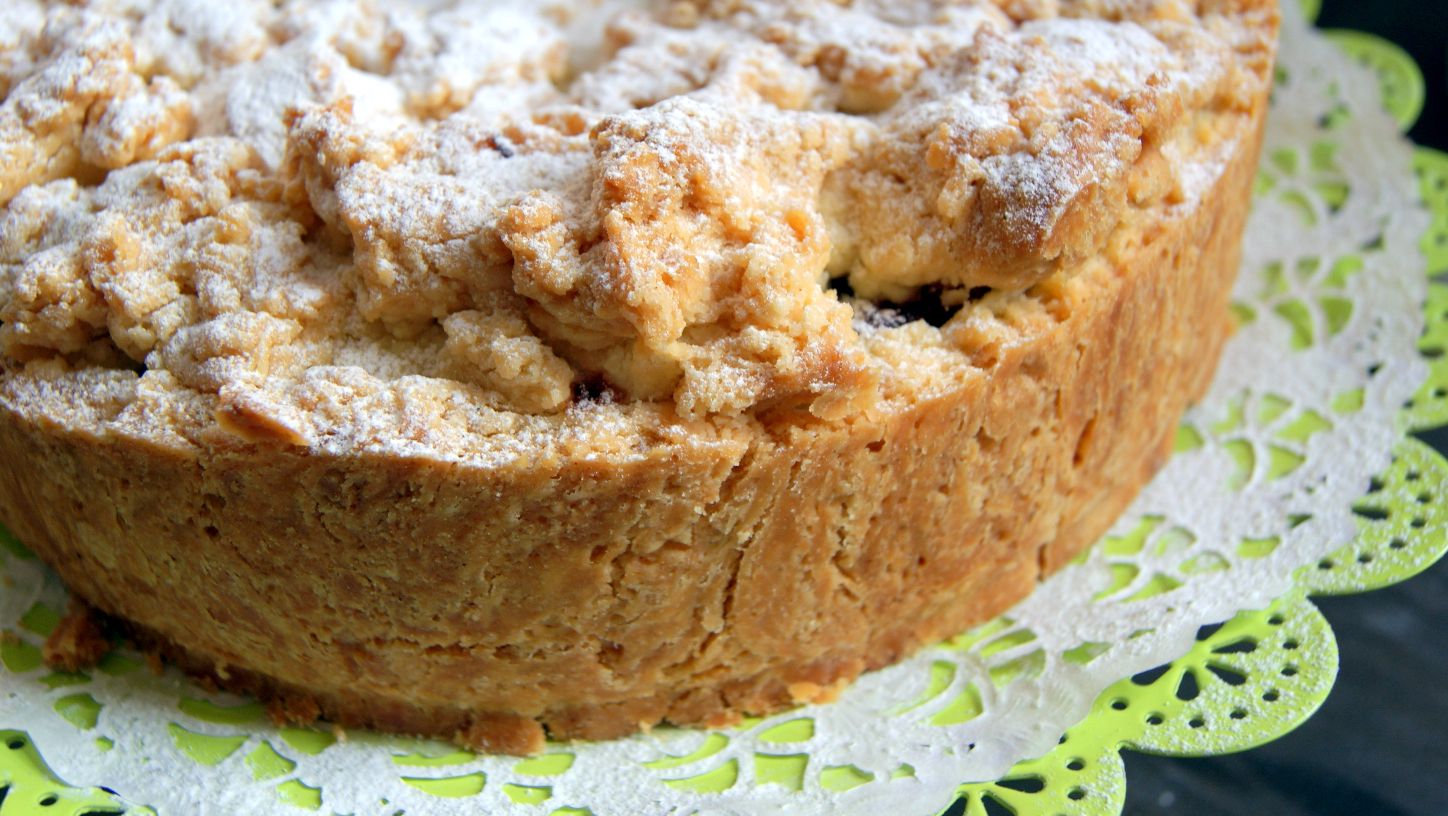 Makes 1 streusel cherry pie using a 20 cm springform(Adapted from here )