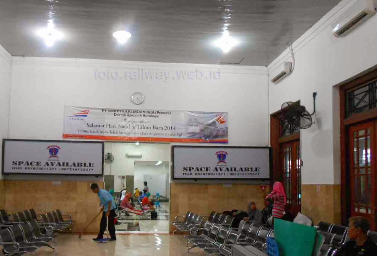 Ruang Tunggu Ka Ekonomi Stasiun Gubeng Kini Ber Ac Seputar Kereta Api