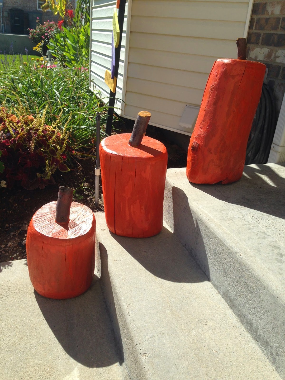 tree-stump-pumpkins