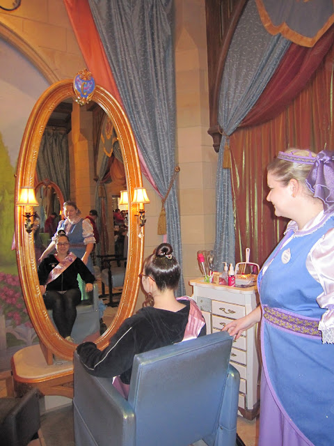 Bibbidi Bobbidi Boutique, Disney World, hair, hair salon, salon, hair treatment, princess, fairy tale, fairytale, fairy tale princess, fairytale princess, Disney Princess