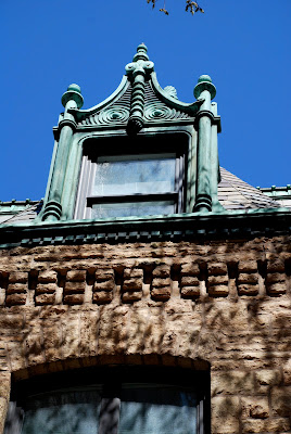 John Root's 32 East Bellevue Place Connecting the Windy City