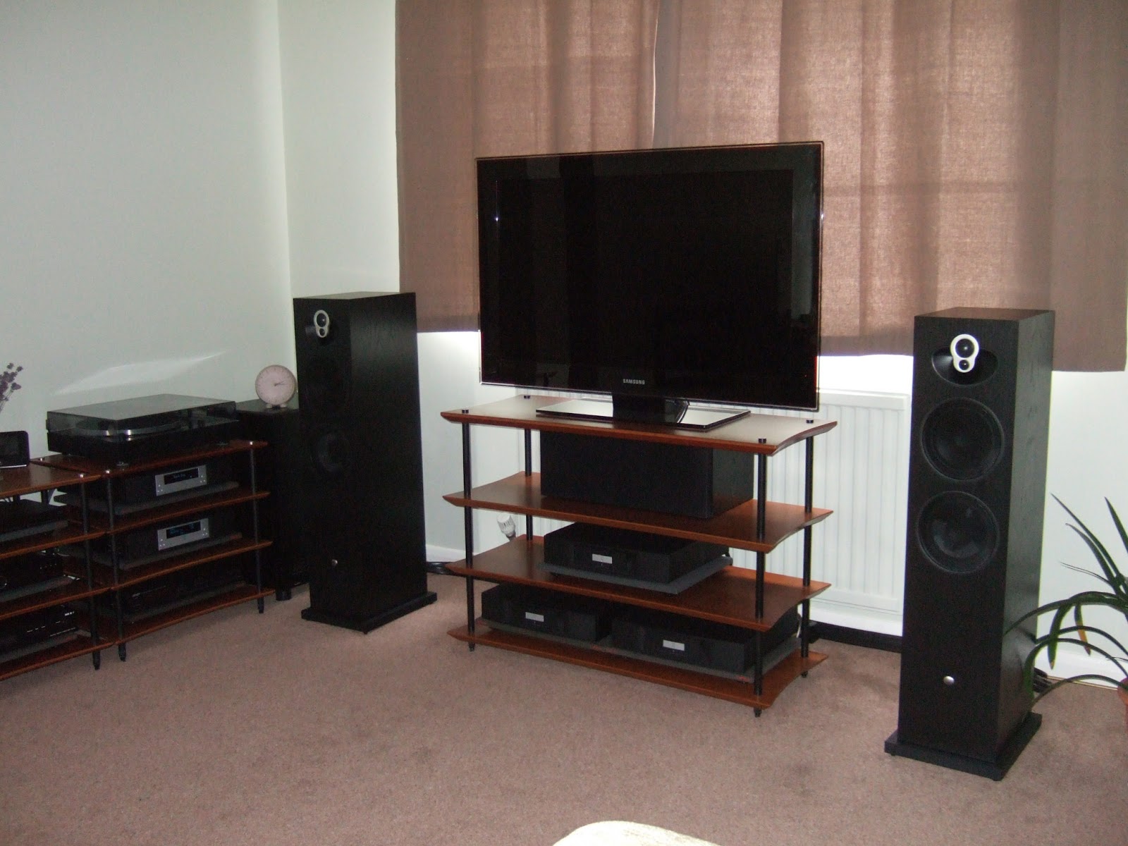 linn majik isobarik speakers