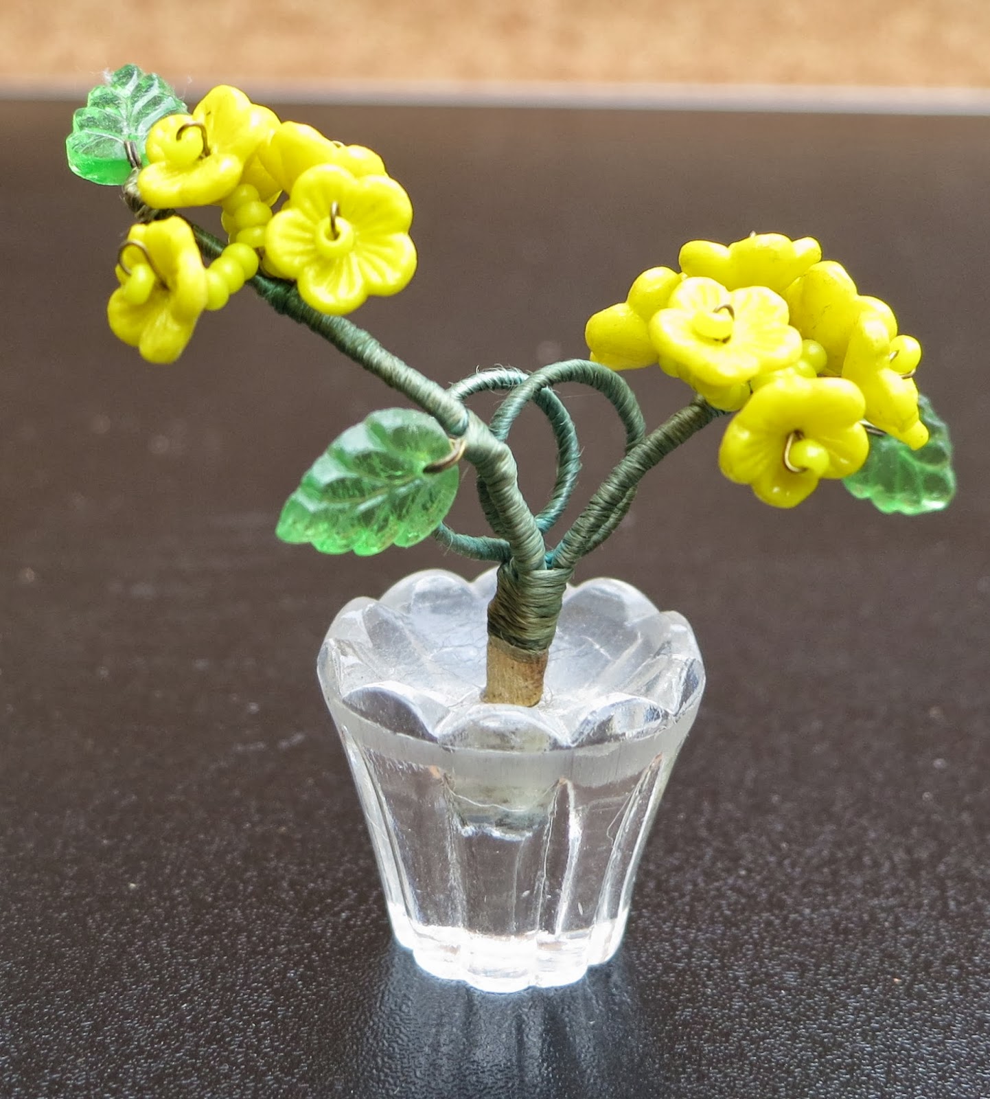 diePuppenstubensammlerin Glas aus Gablonz glass