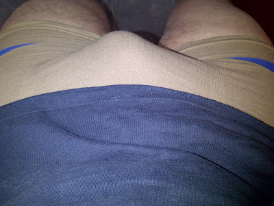 Mi verga y mis pies para los que les caliente!.. Mi verga y mis pies para los que les caliente!..