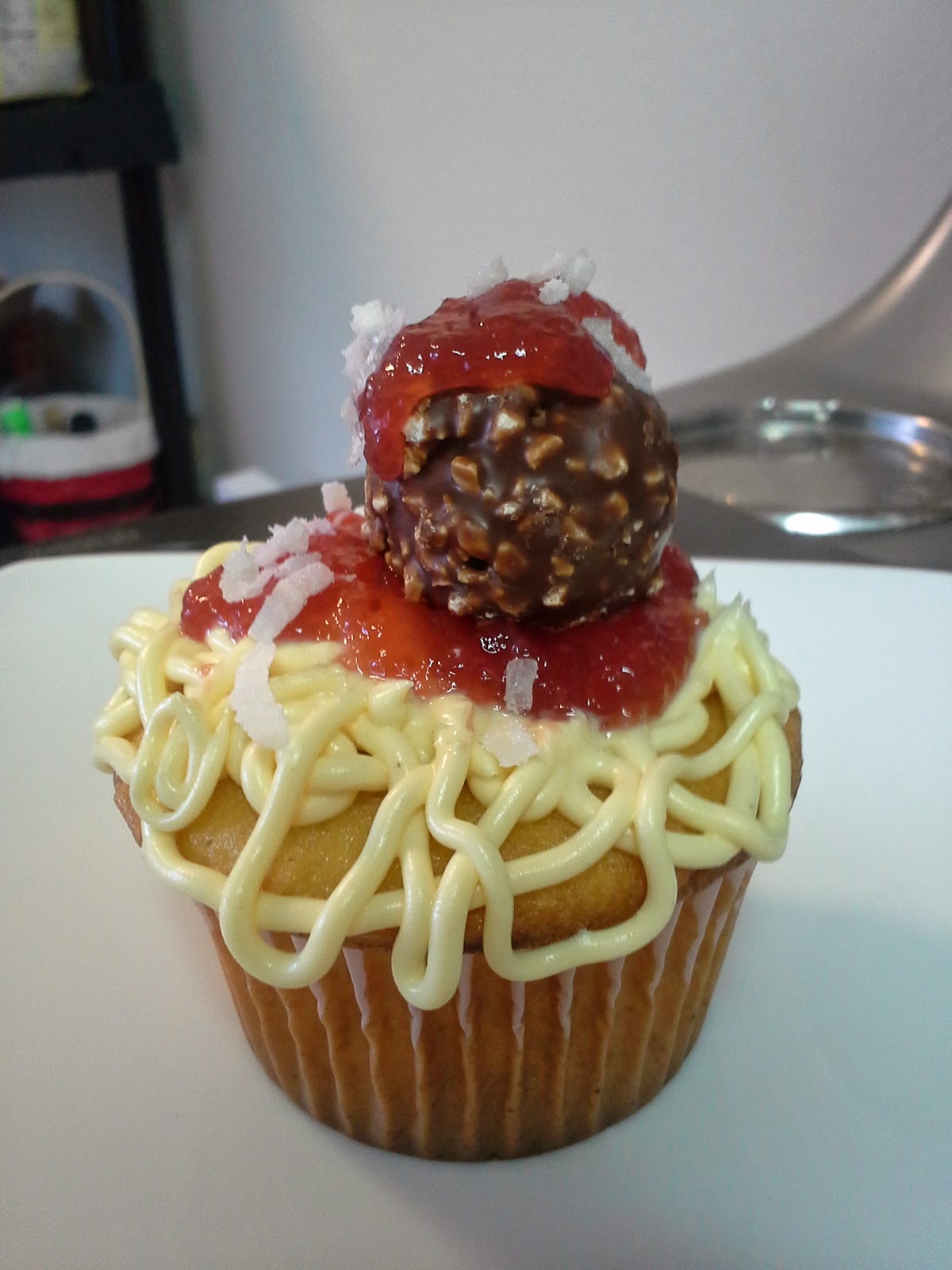Ally in Cali Spaghetti cupcakes!
