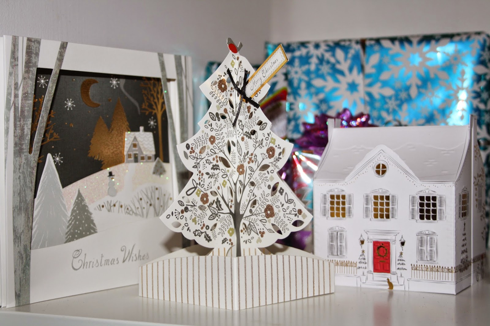 REVIEW HALLMARK POP UP CHRISTMAS CARDS PRETTY YOUNG THING