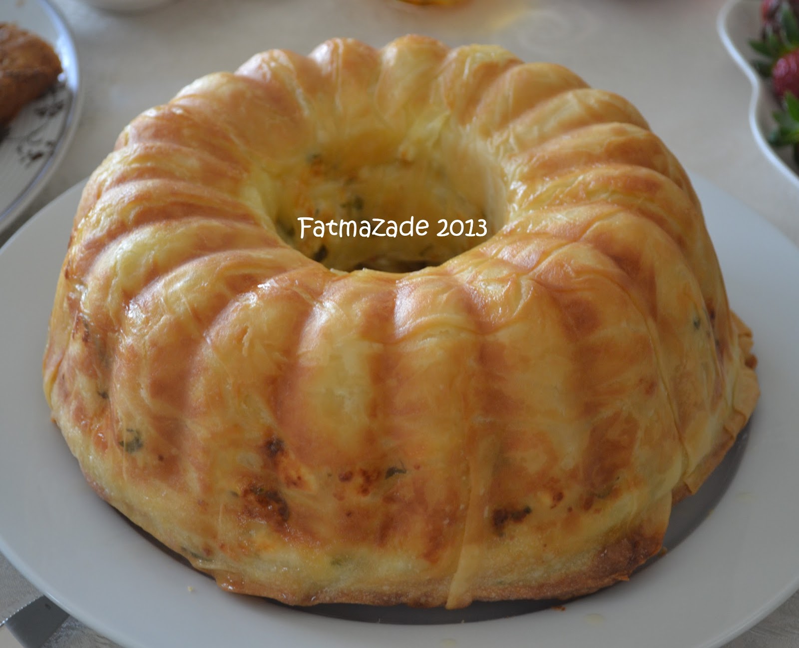 fatmazade lezzeti KEK KALIBINDA PEYNİRLİ BÖREK