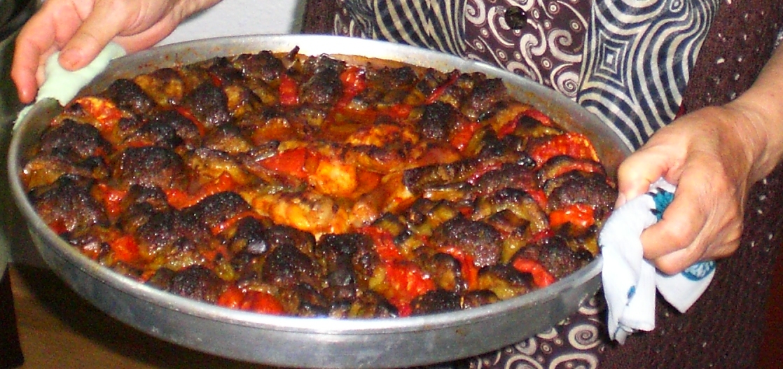 Naile�nin Pratik Tarifleri FIRINDA PATLICAN KEBABI