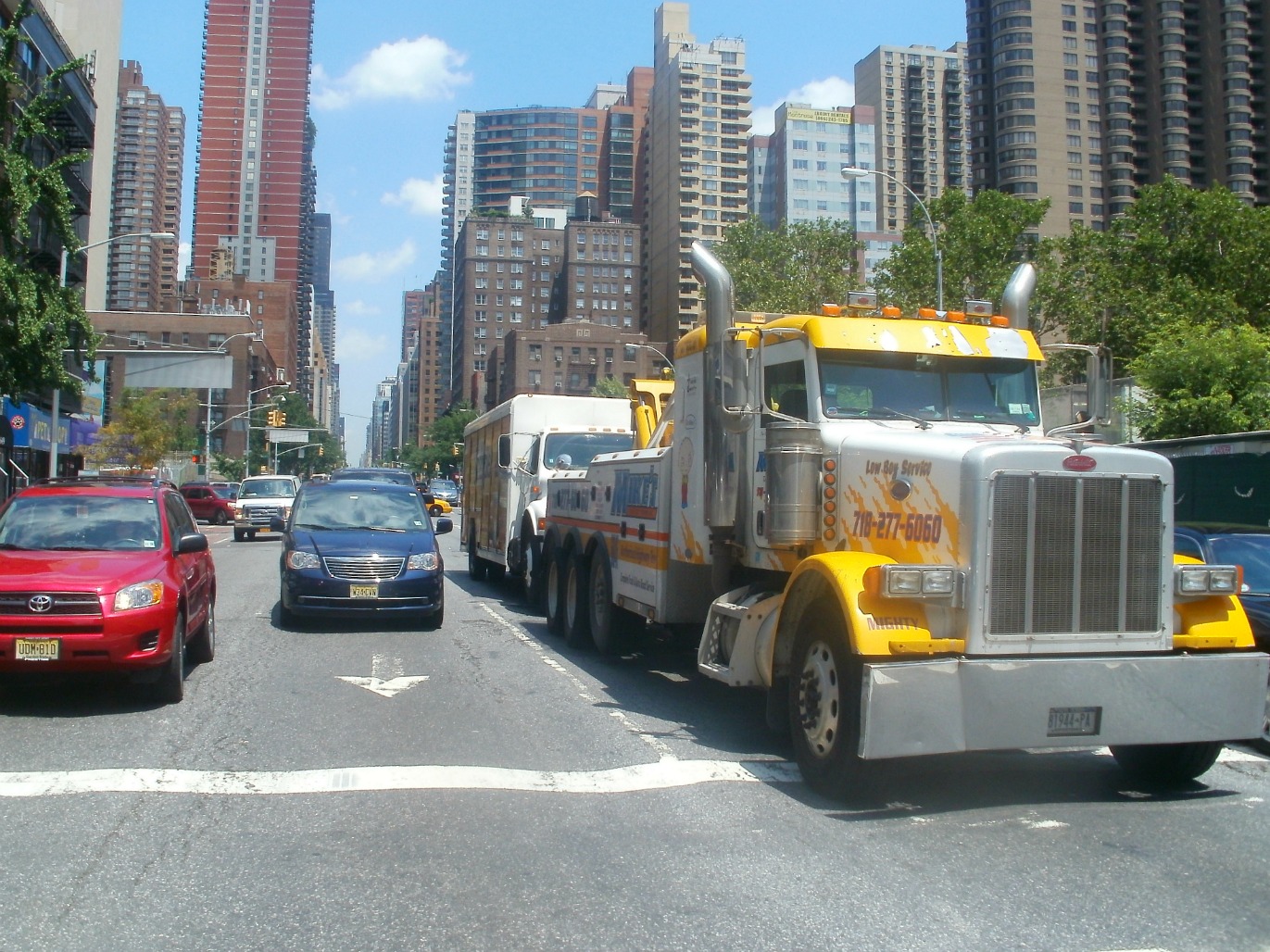 Midtown Blogger/Manhattan Valley Follies: Big Trucks
