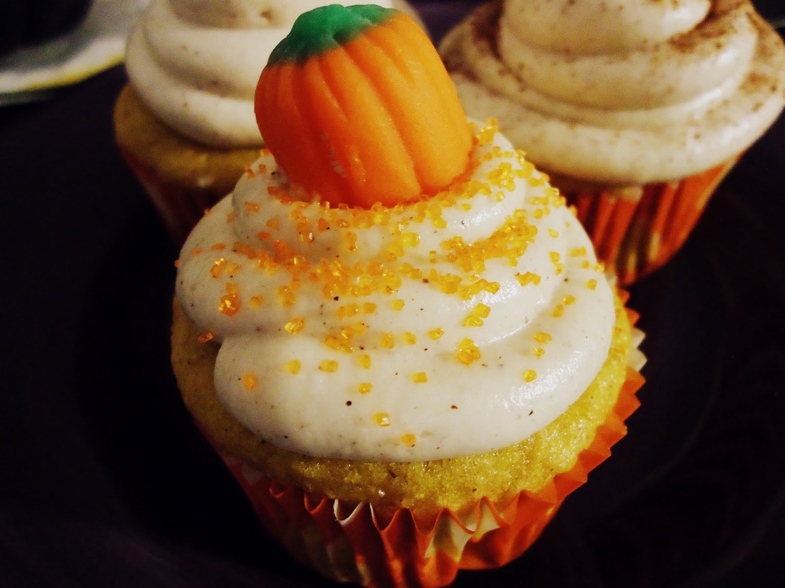 Foodie & Fabulous Pumpkin Spice Cupcakes with Cinnamon Cream Cheese