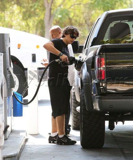 Prince e Blanket Jackson são fotografados em posto Sem+t%25C3%25ADtulo+3