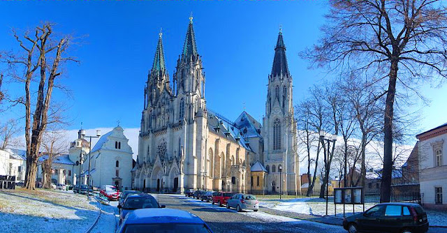 The magnificent Cathedral of Saint Wenceslas in Olomouc, Czech Republic. Photo: WikiMedia.org.