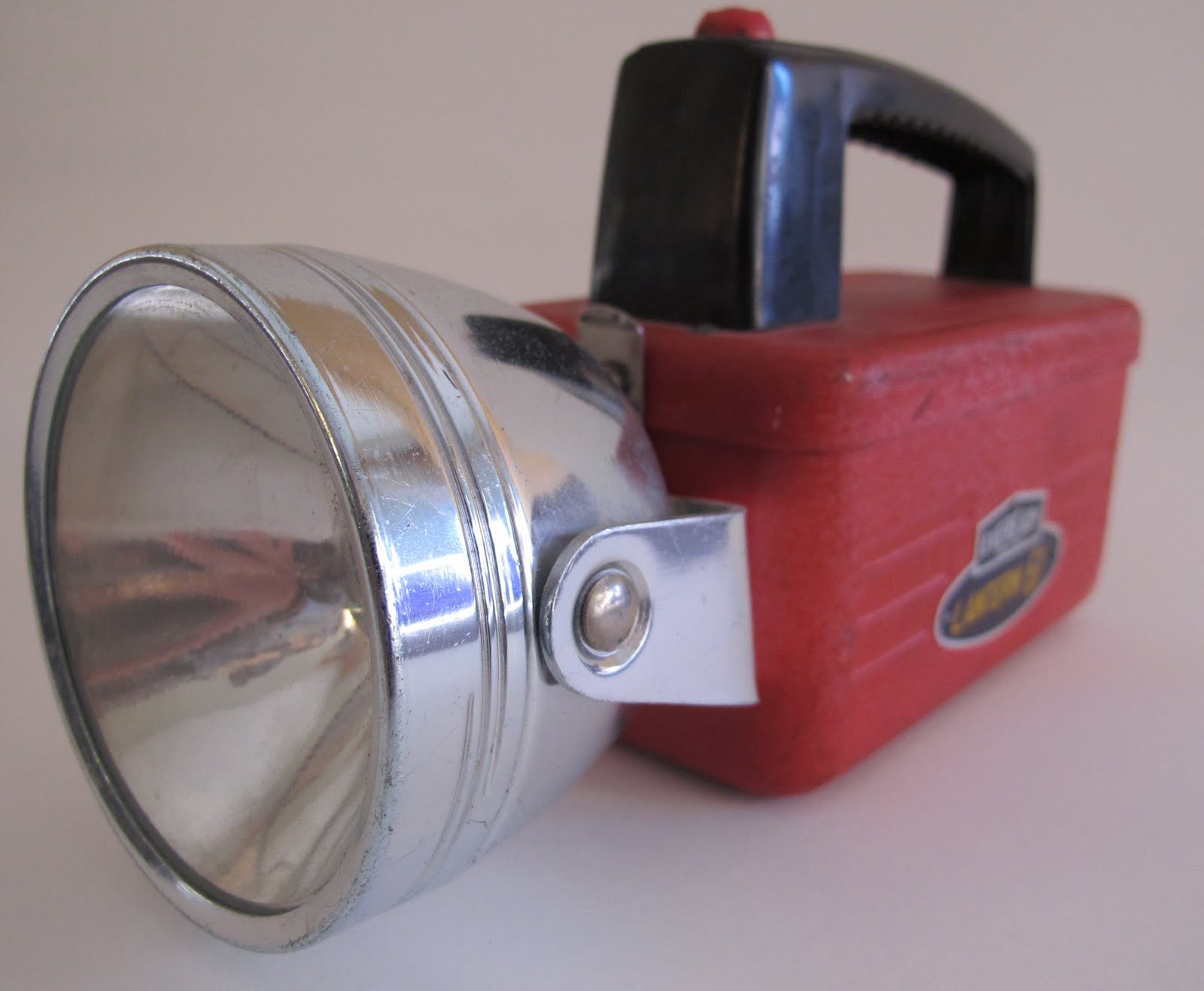 Flashlights and Arrows Eveready 61