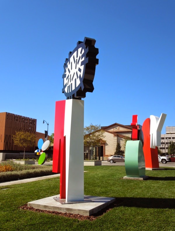 Beverly Hills City Hall outdoor sculptures 2014 Beverly Hills City Hall outdoor sculptures